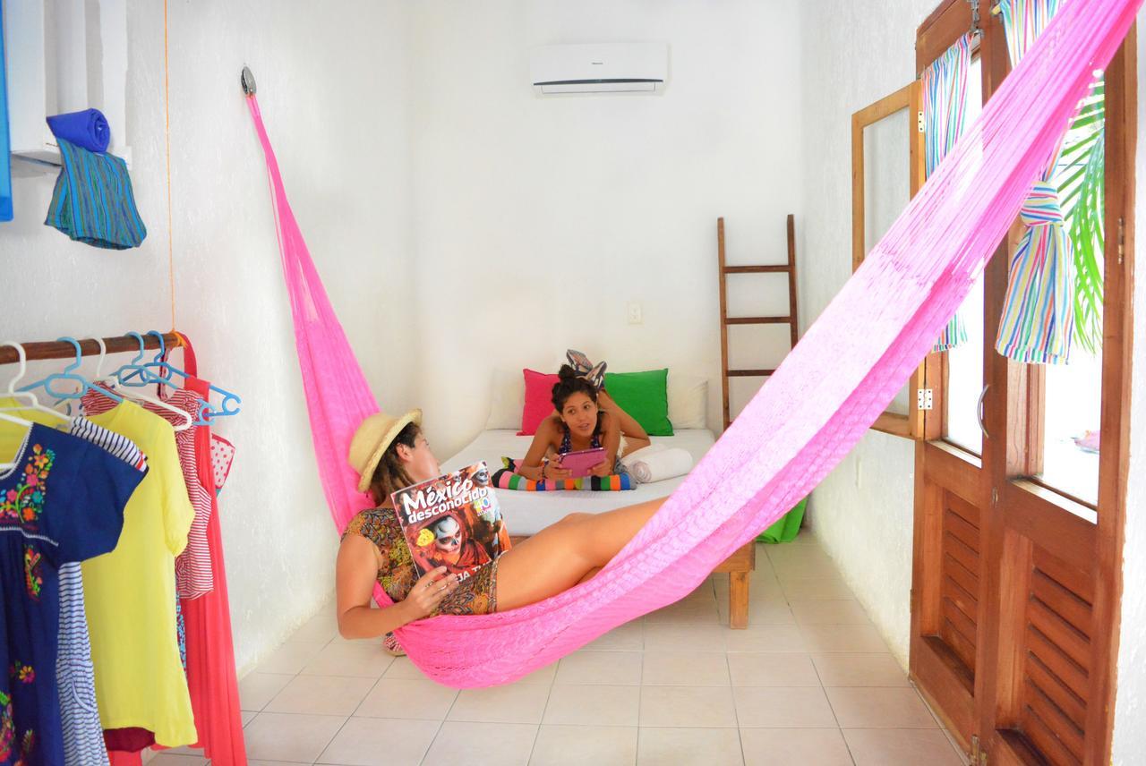 Hostel Beds Friends *